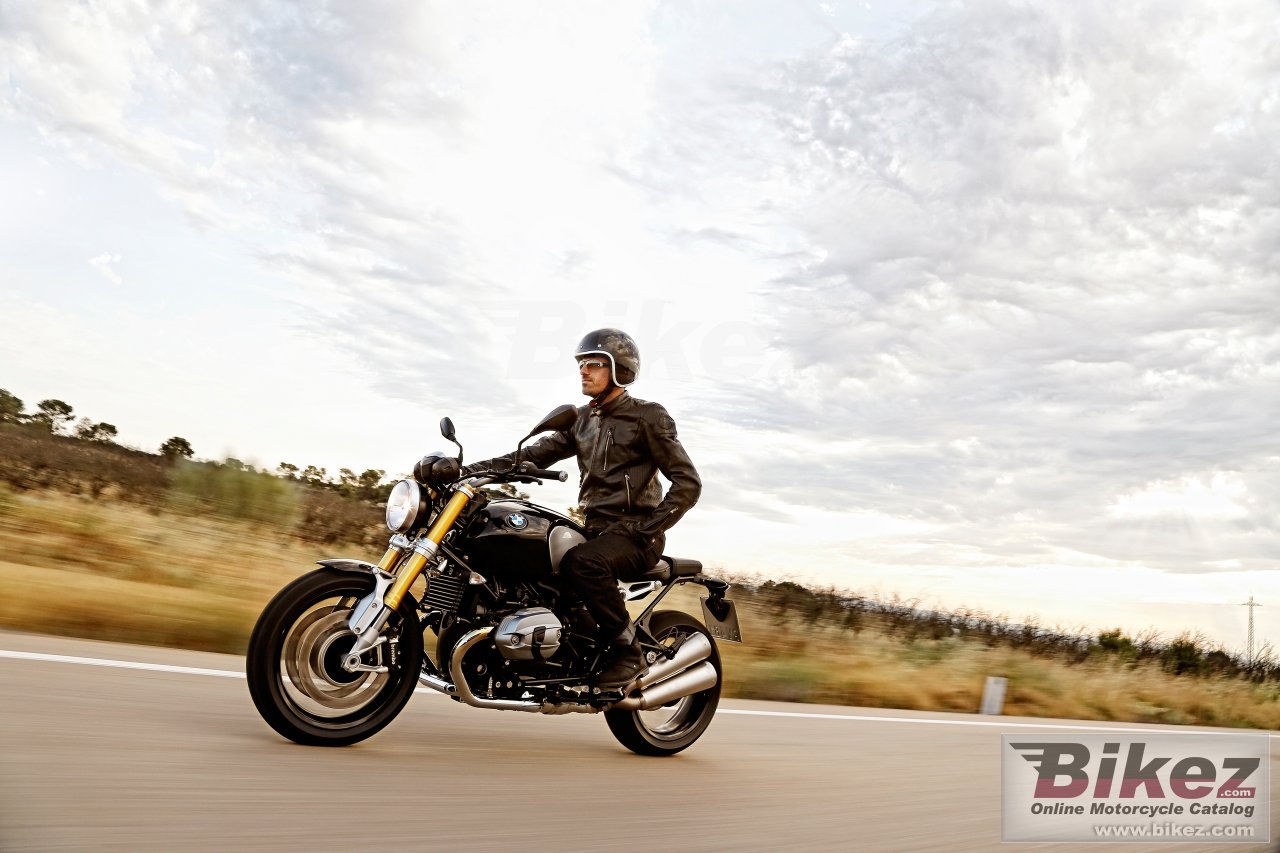 BMW R nine T