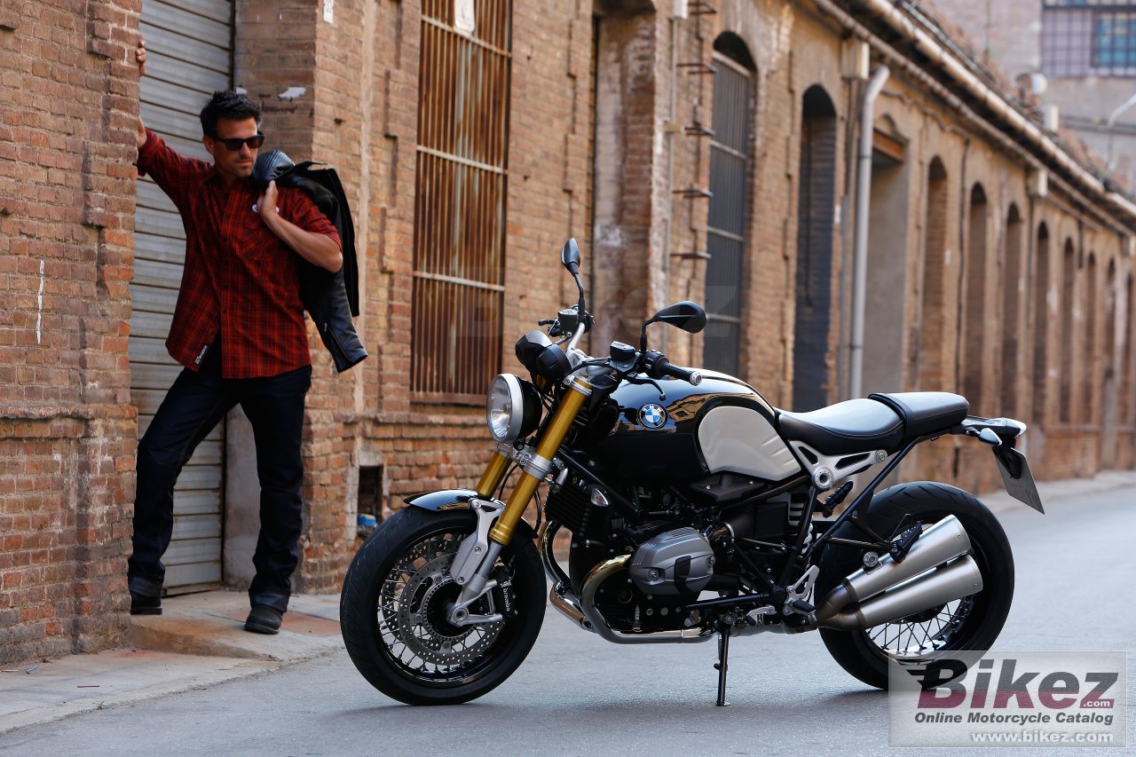 BMW R nine T