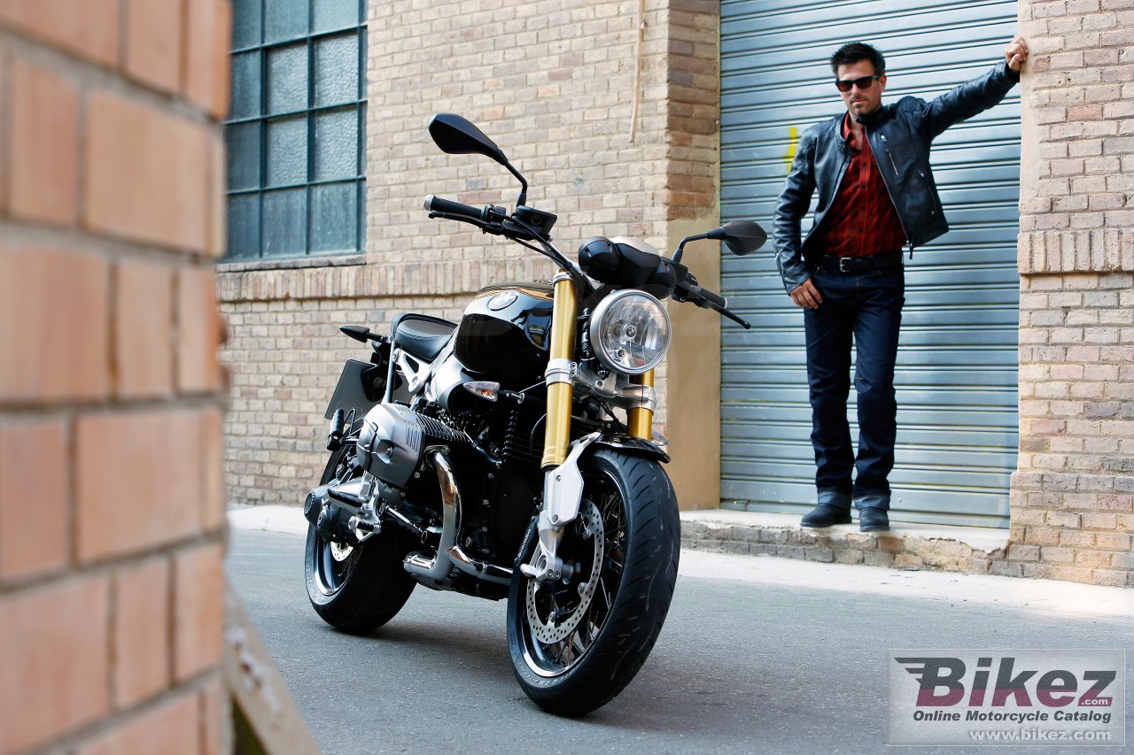 BMW R nine T