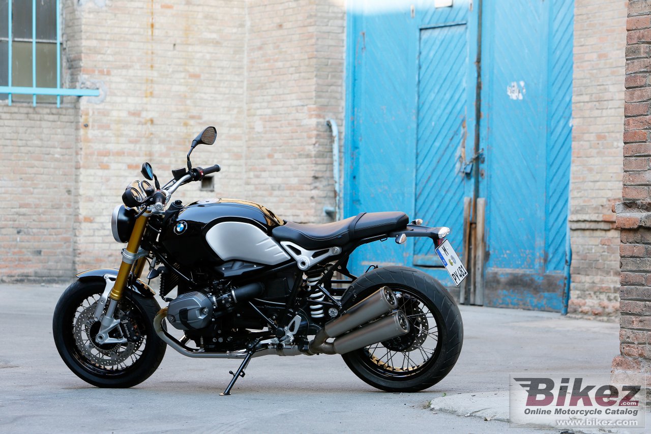 BMW R nine T