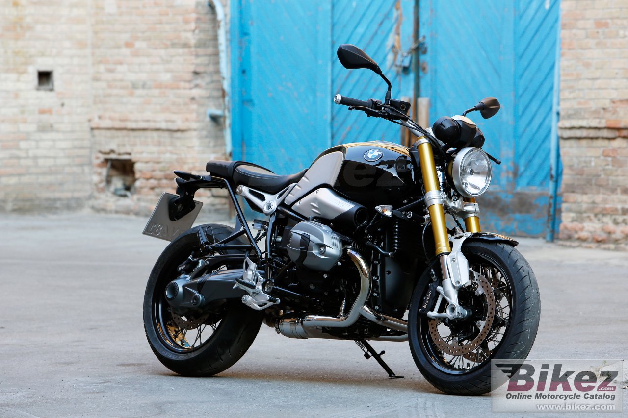 BMW R nine T
