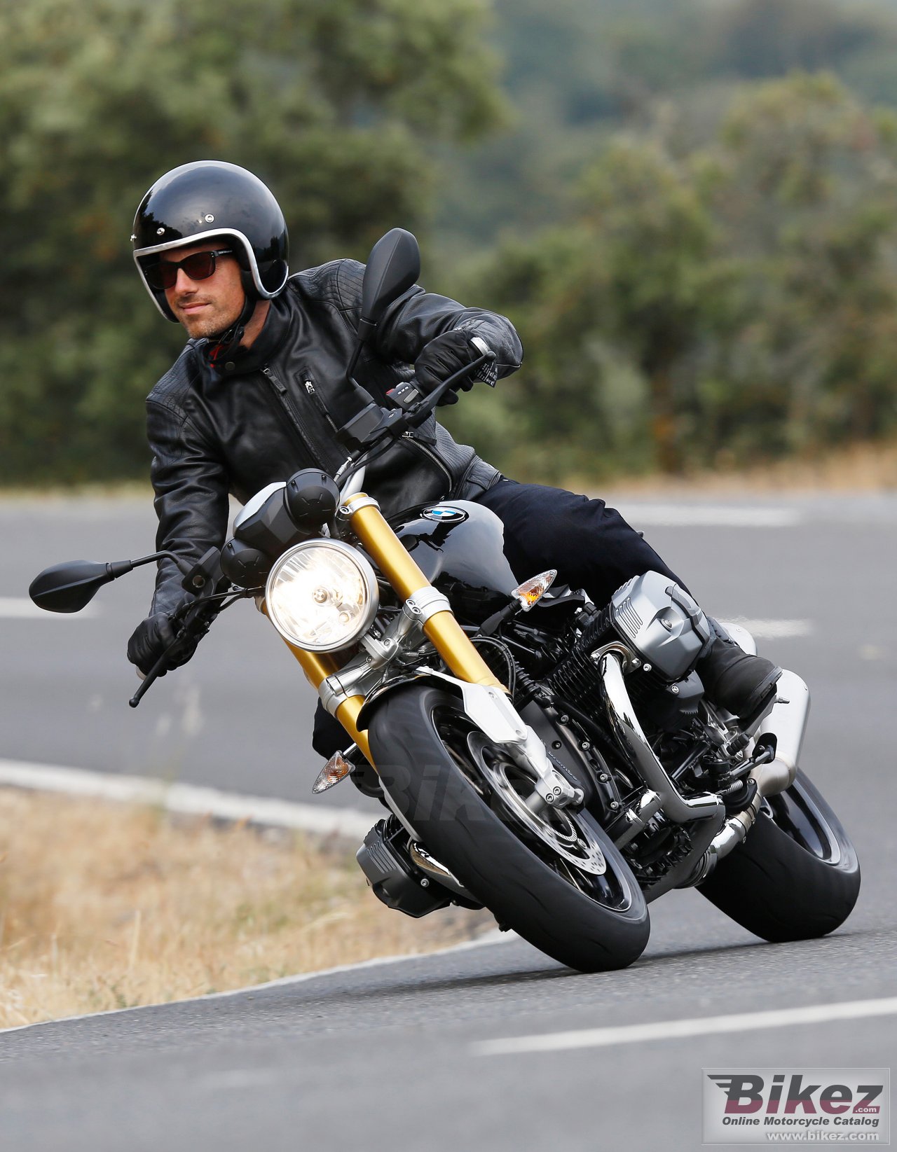 BMW R nine T