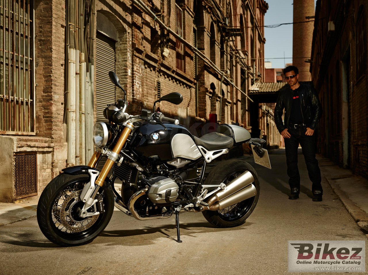 BMW R nine T