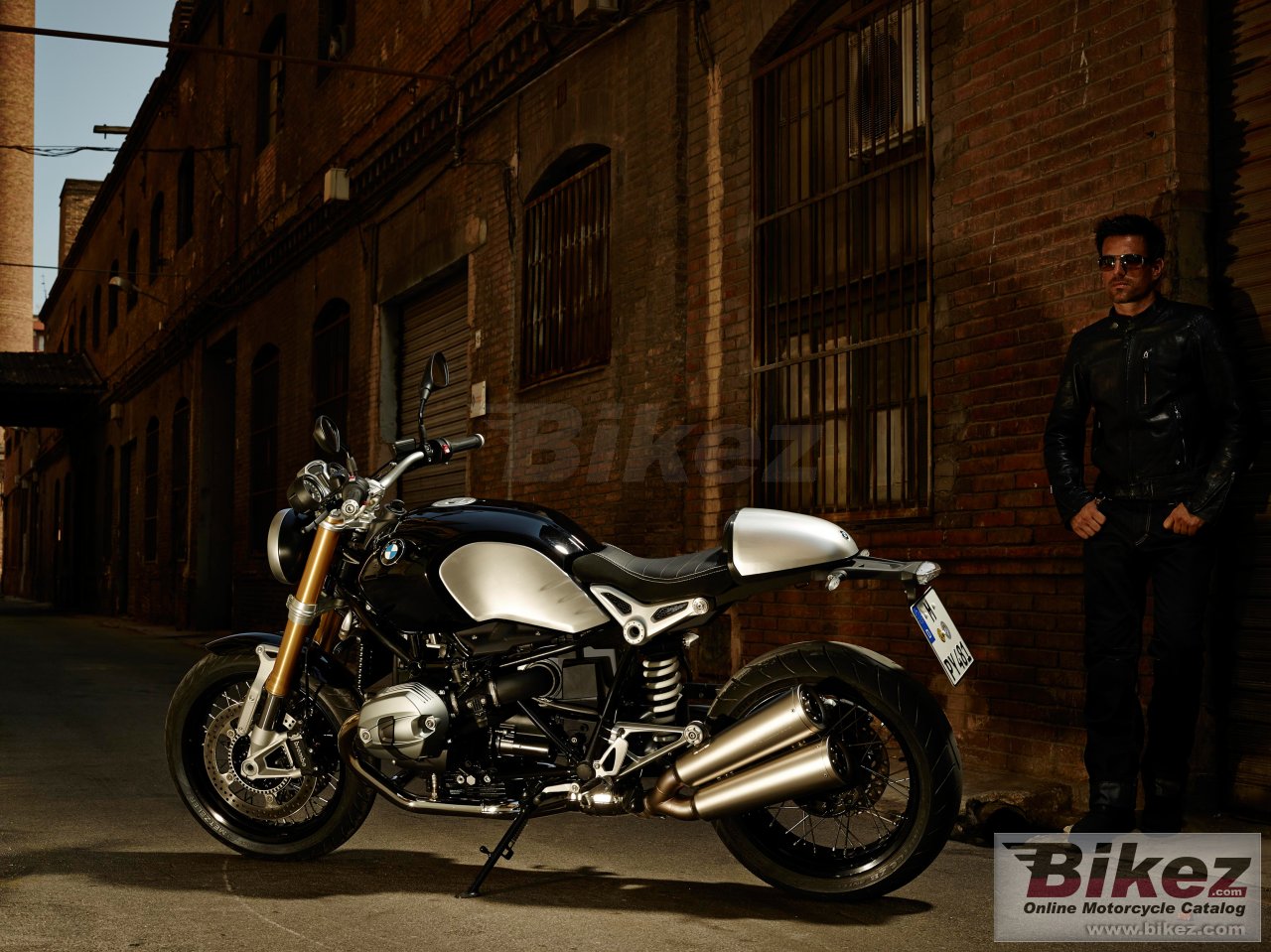 BMW R nine T