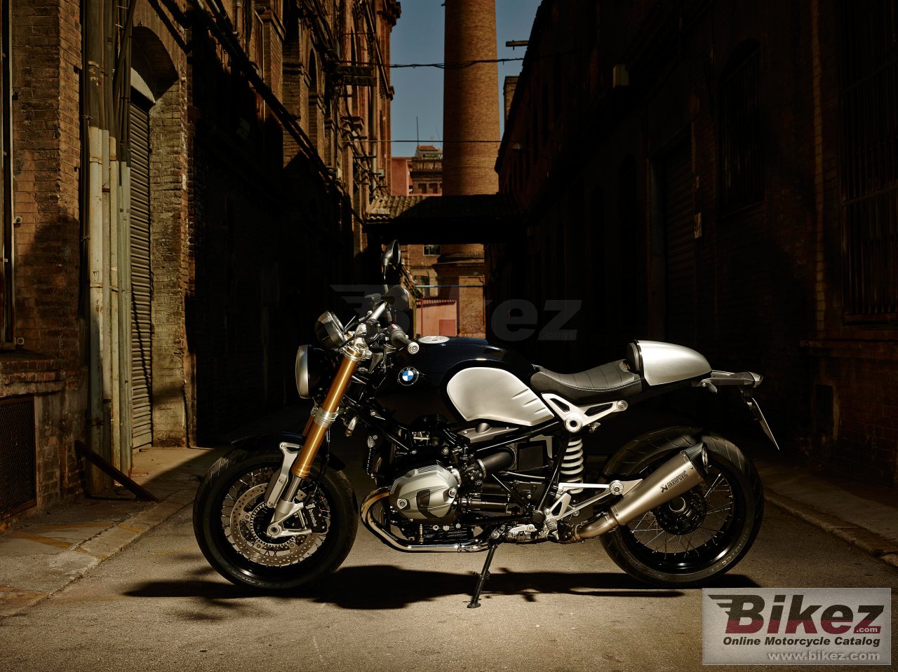BMW R nine T