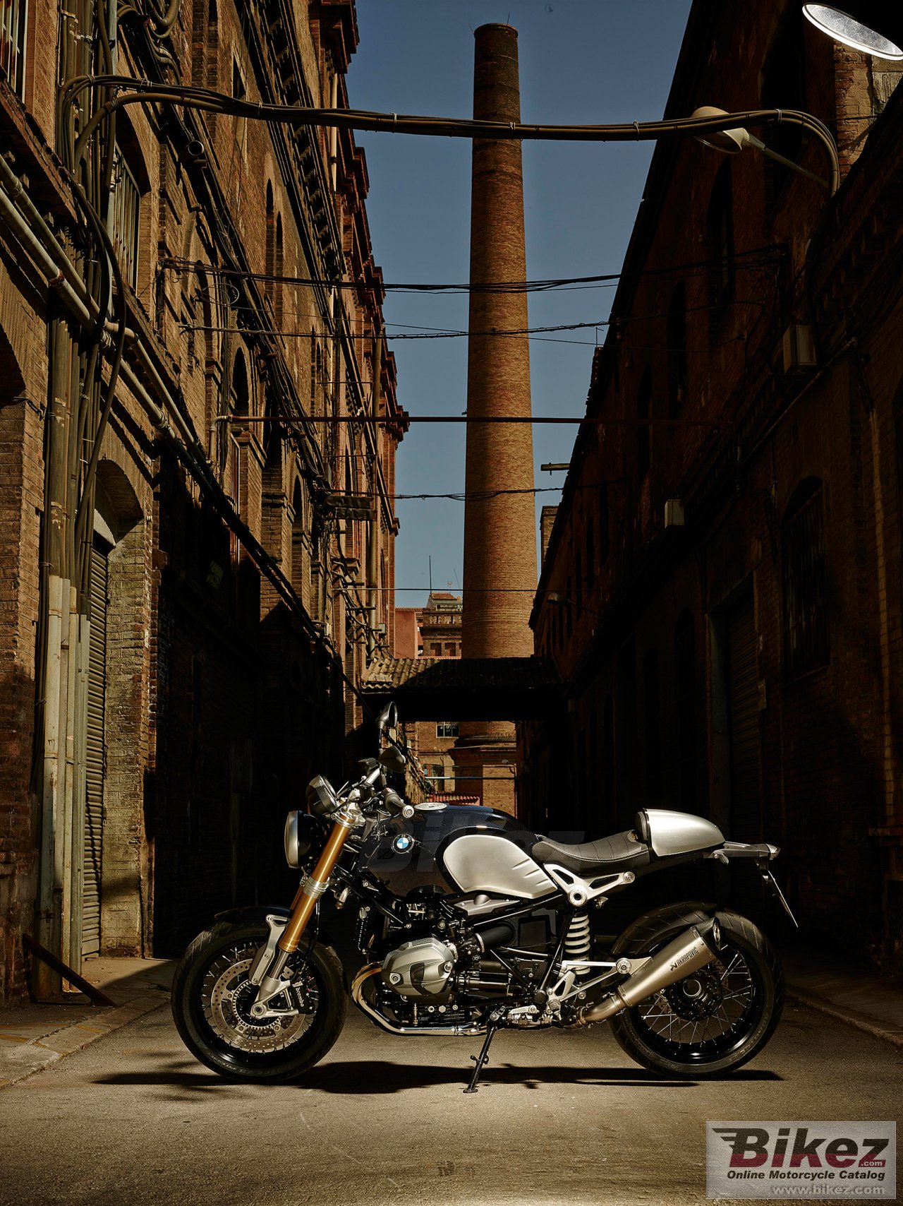 BMW R nine T