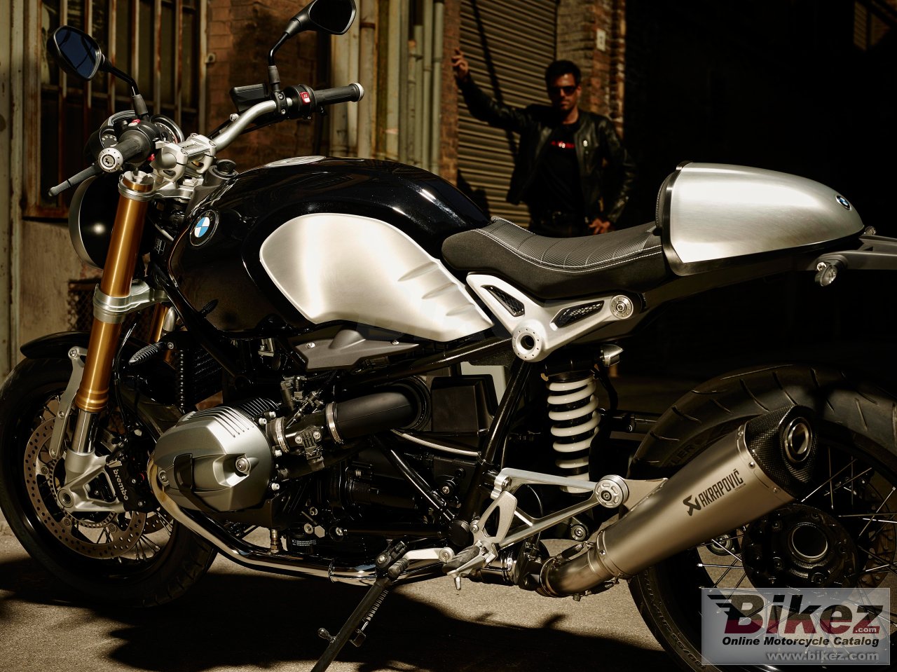 BMW R nine T