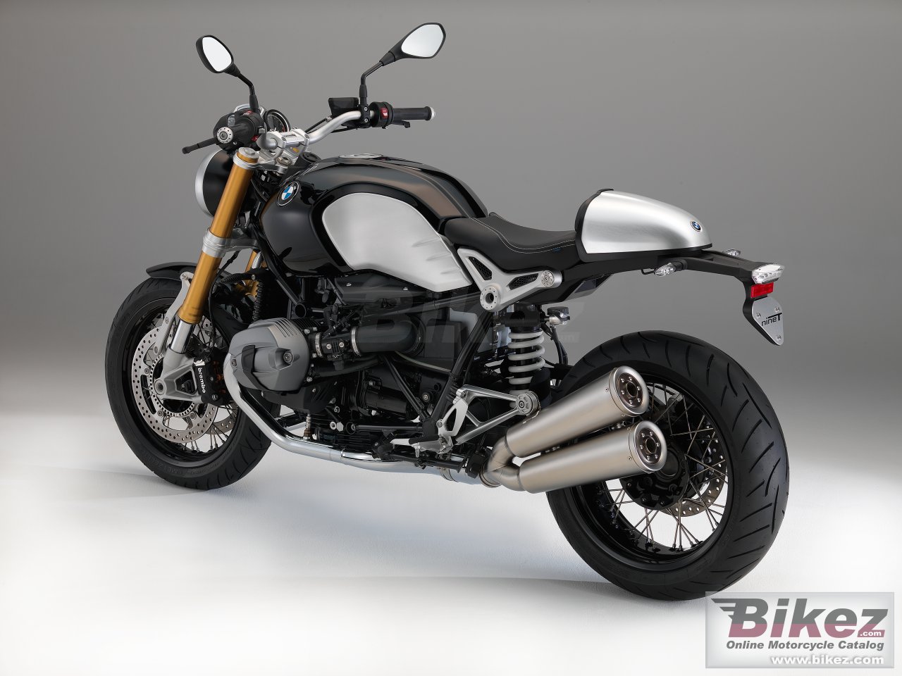 BMW R nine T