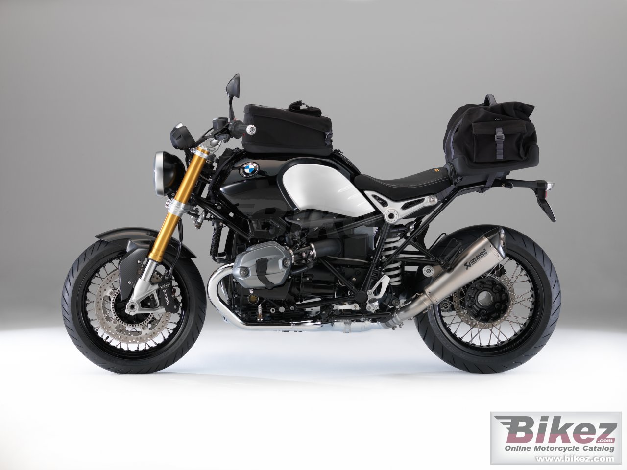 BMW R nine T