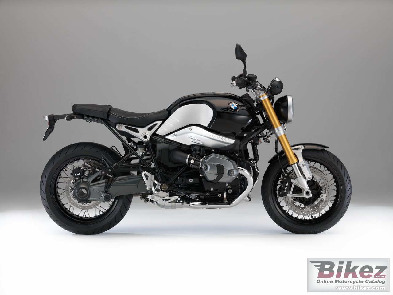 BMW R nine T