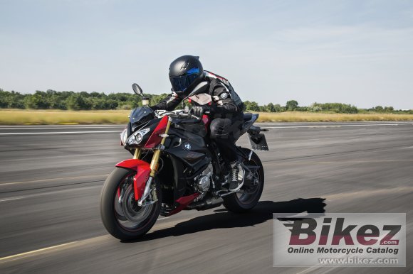 2017 BMW S 1000 R