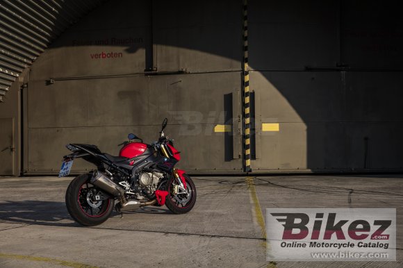 2017 BMW S 1000 R