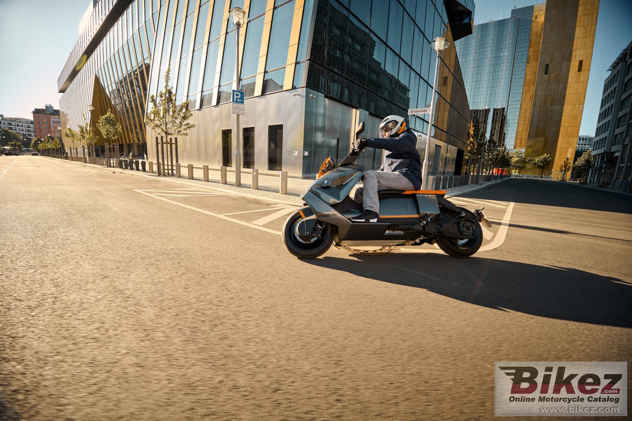BMW CE 04