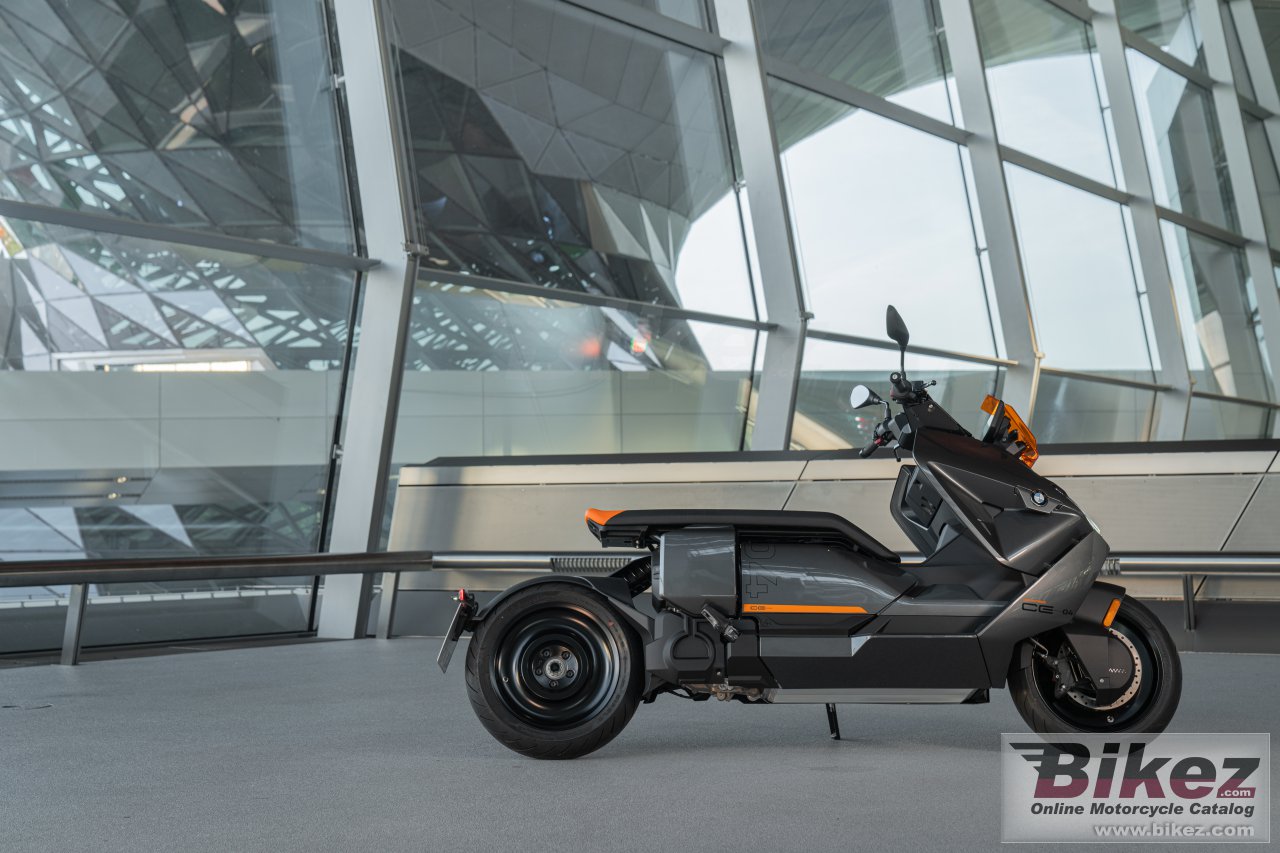 BMW CE 04