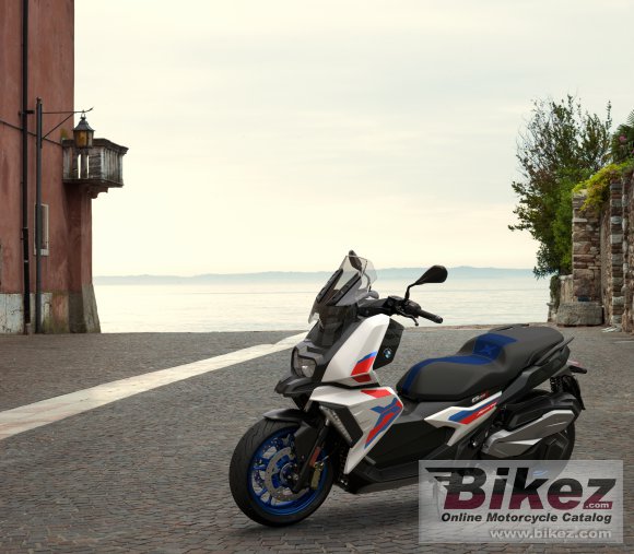 2023 BMW C400X