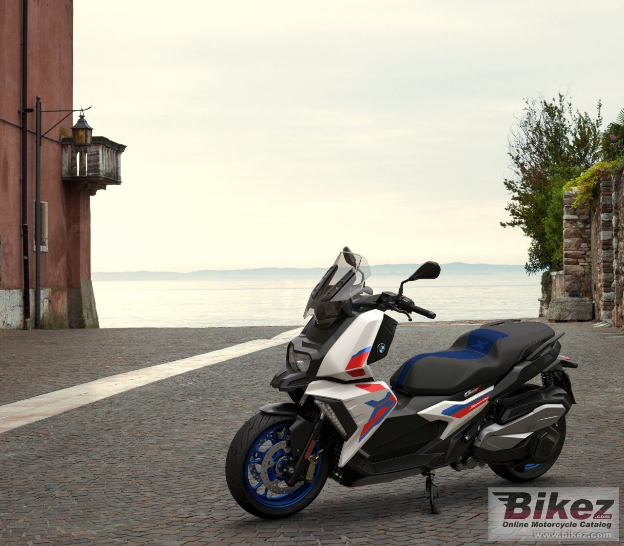 BMW C400X