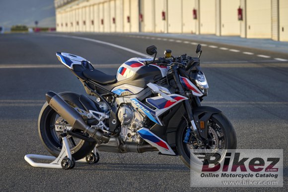 2023 BMW M 1000 R