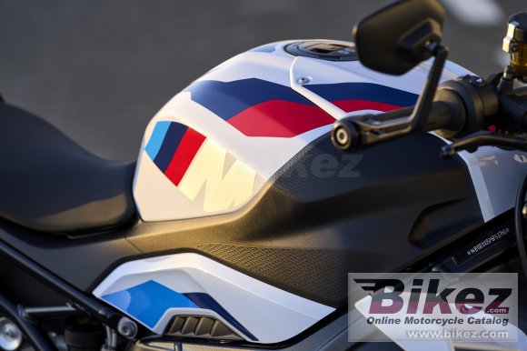 2023 BMW M 1000 R