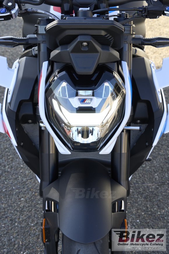 2023 BMW M 1000 R