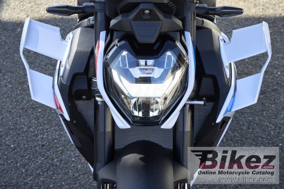 2023 BMW M 1000 R