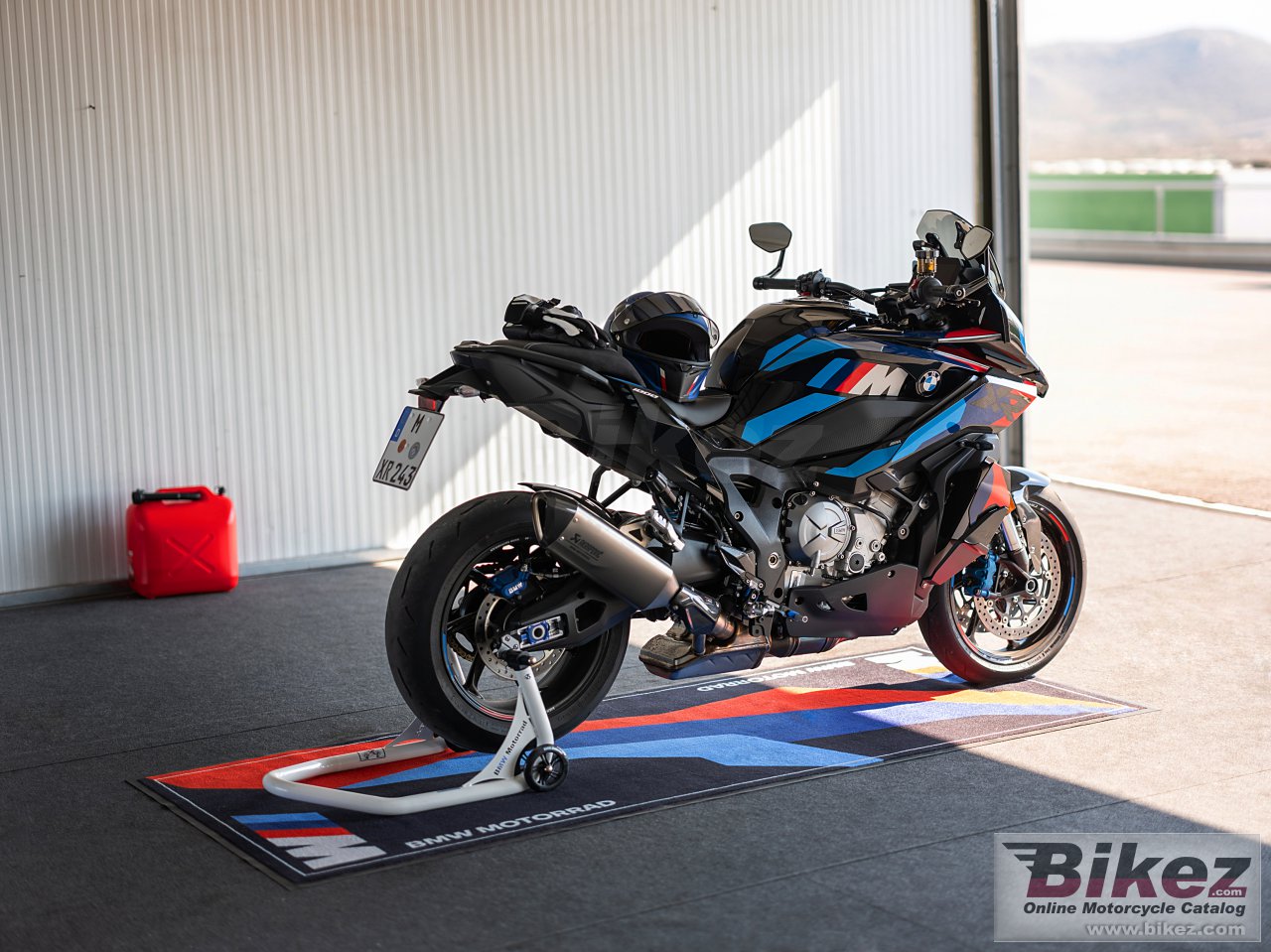 BMW M 1000 XR