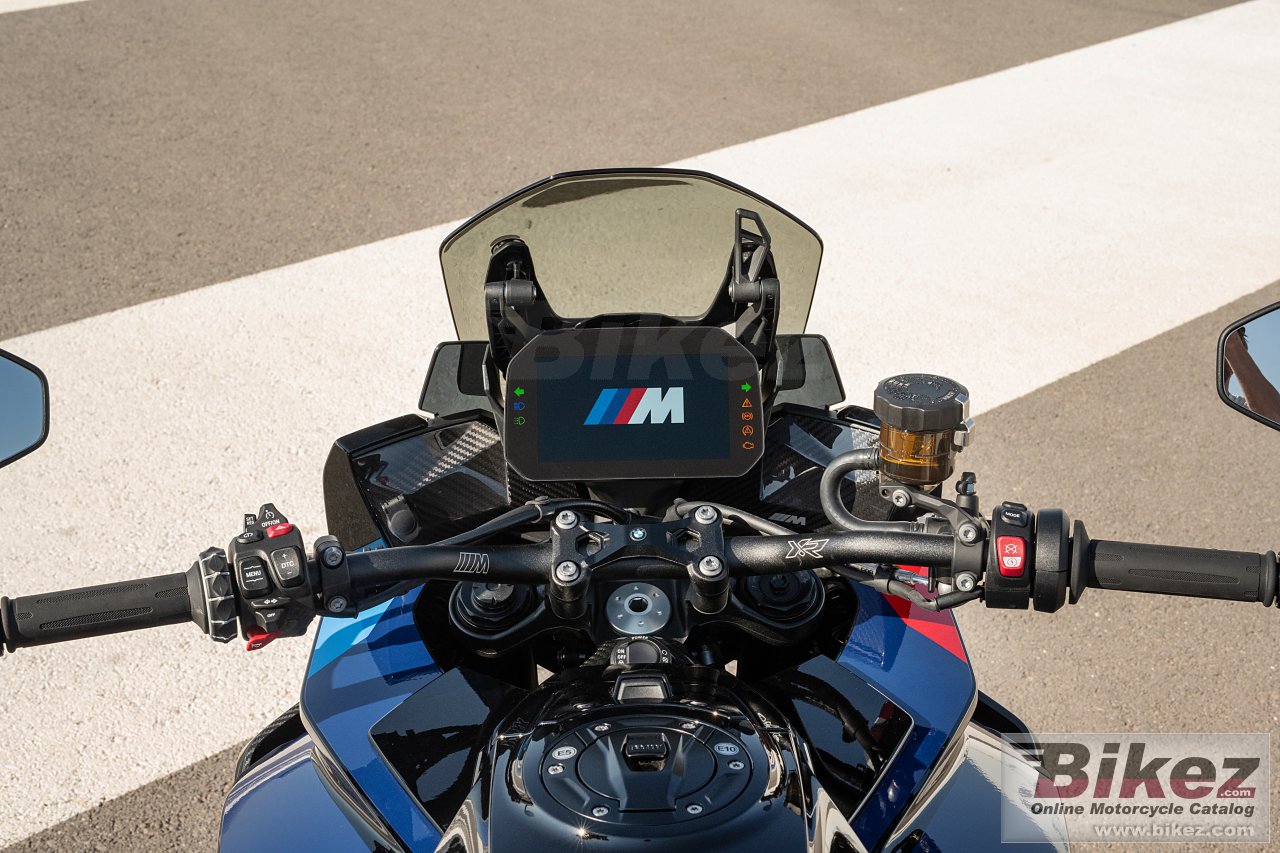 BMW M 1000 XR