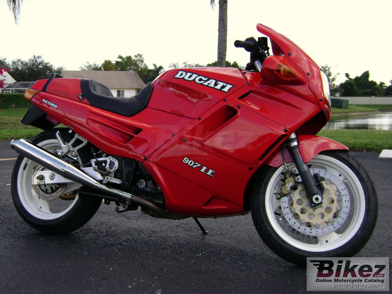 Ducati 907 i.e. Paso