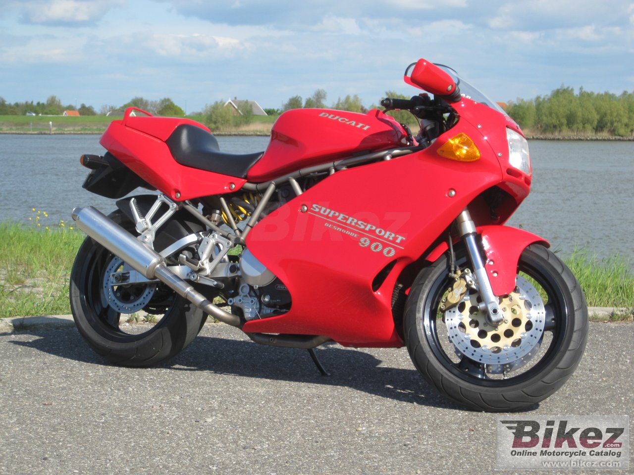 Ducati 900 SS