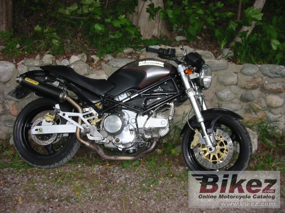 2001 Ducati Monster 750