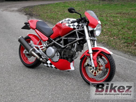 2001 Ducati Monster 750