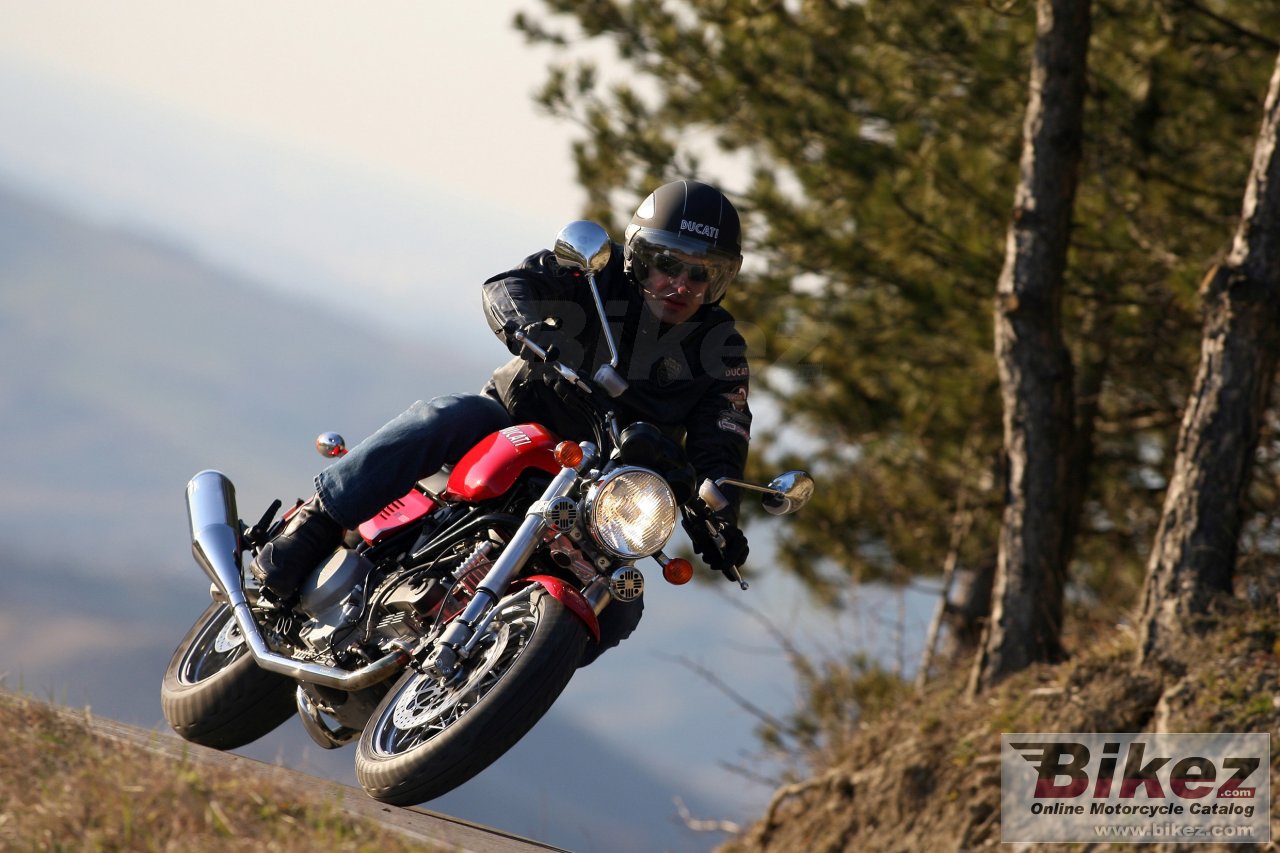 Ducati GT 1000