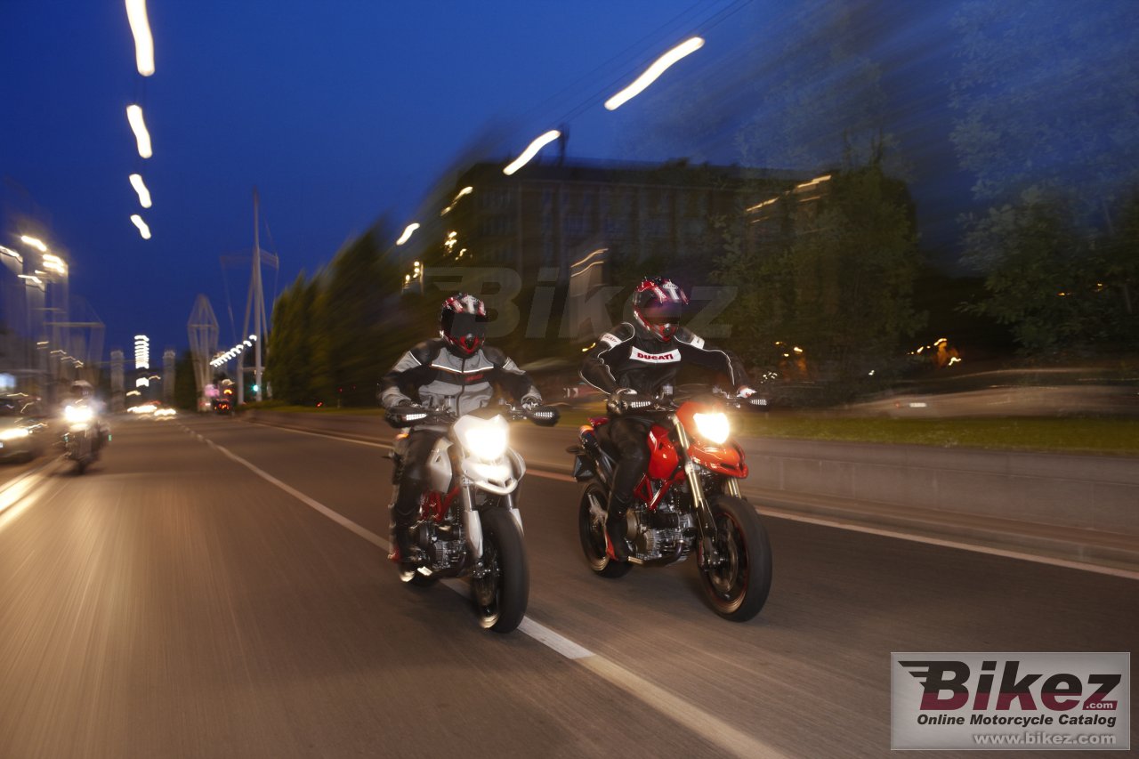 Ducati Hypermotard 1100S