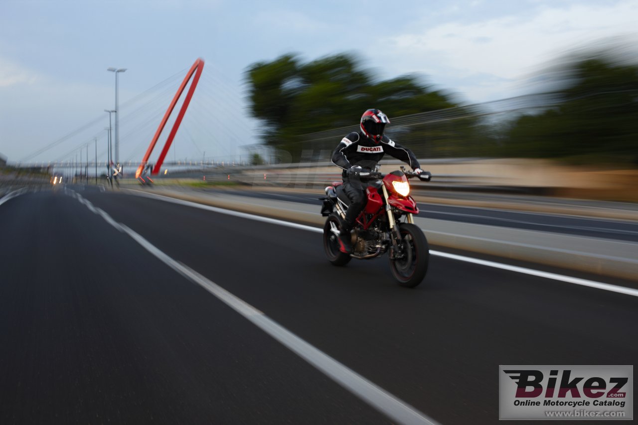 Ducati Hypermotard 1100S