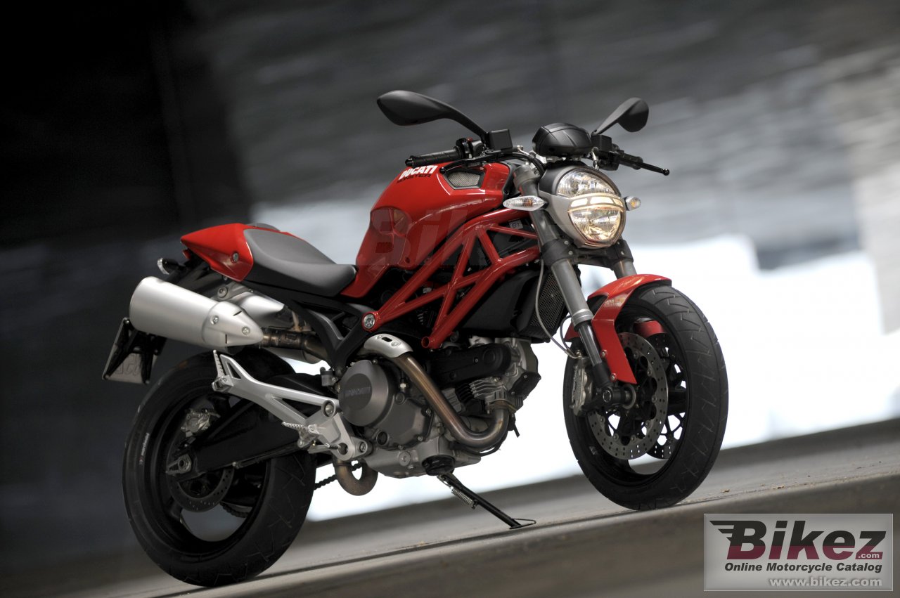 Ducati Monster 696