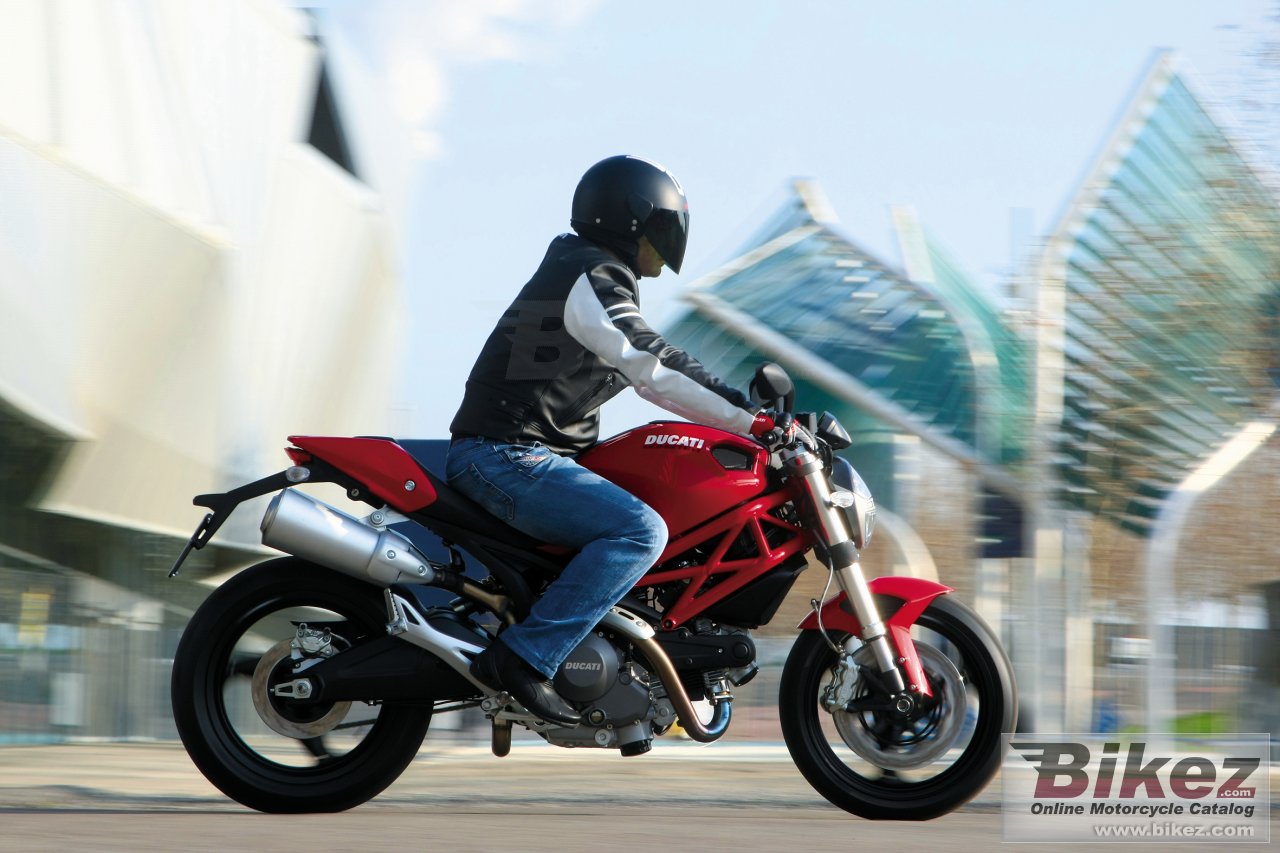 Ducati Monster 696