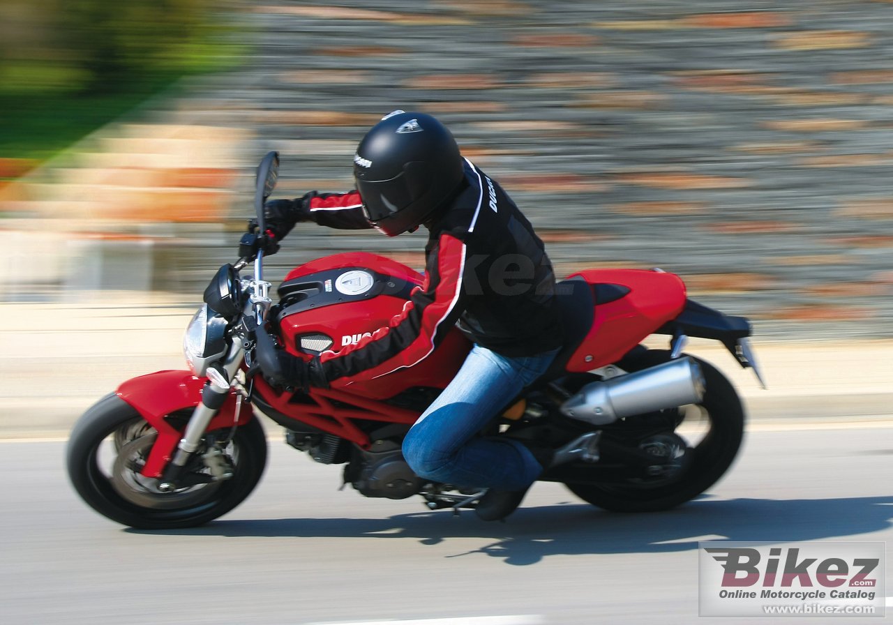 Ducati Monster 696