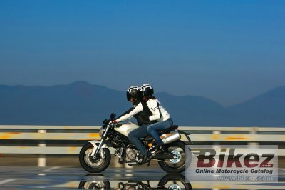 2009 Ducati Monster 696