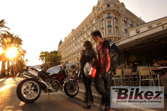 2009 Ducati Monster 1100