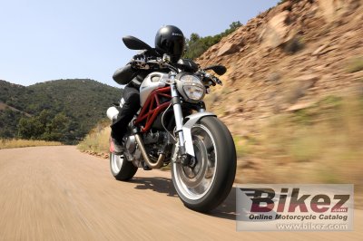 2009 Ducati Monster 1100