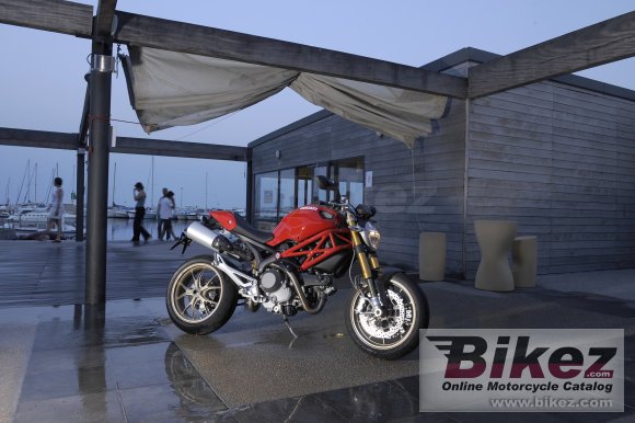 2009 Ducati Monster 1100S