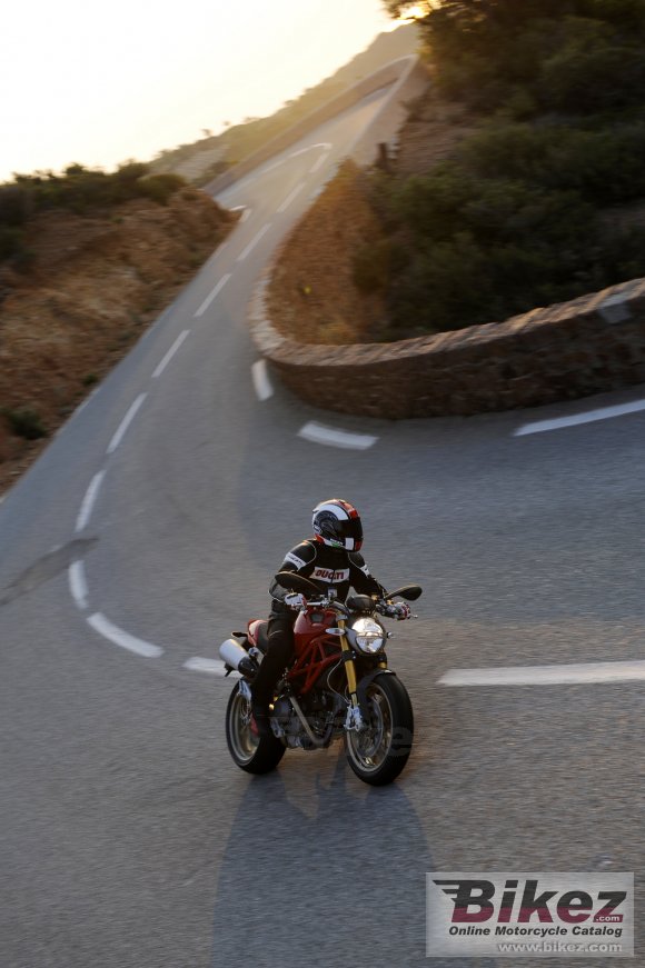 2009 Ducati Monster 1100S