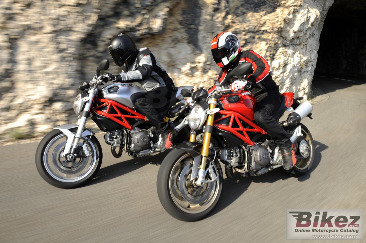 Ducati Monster 1100S