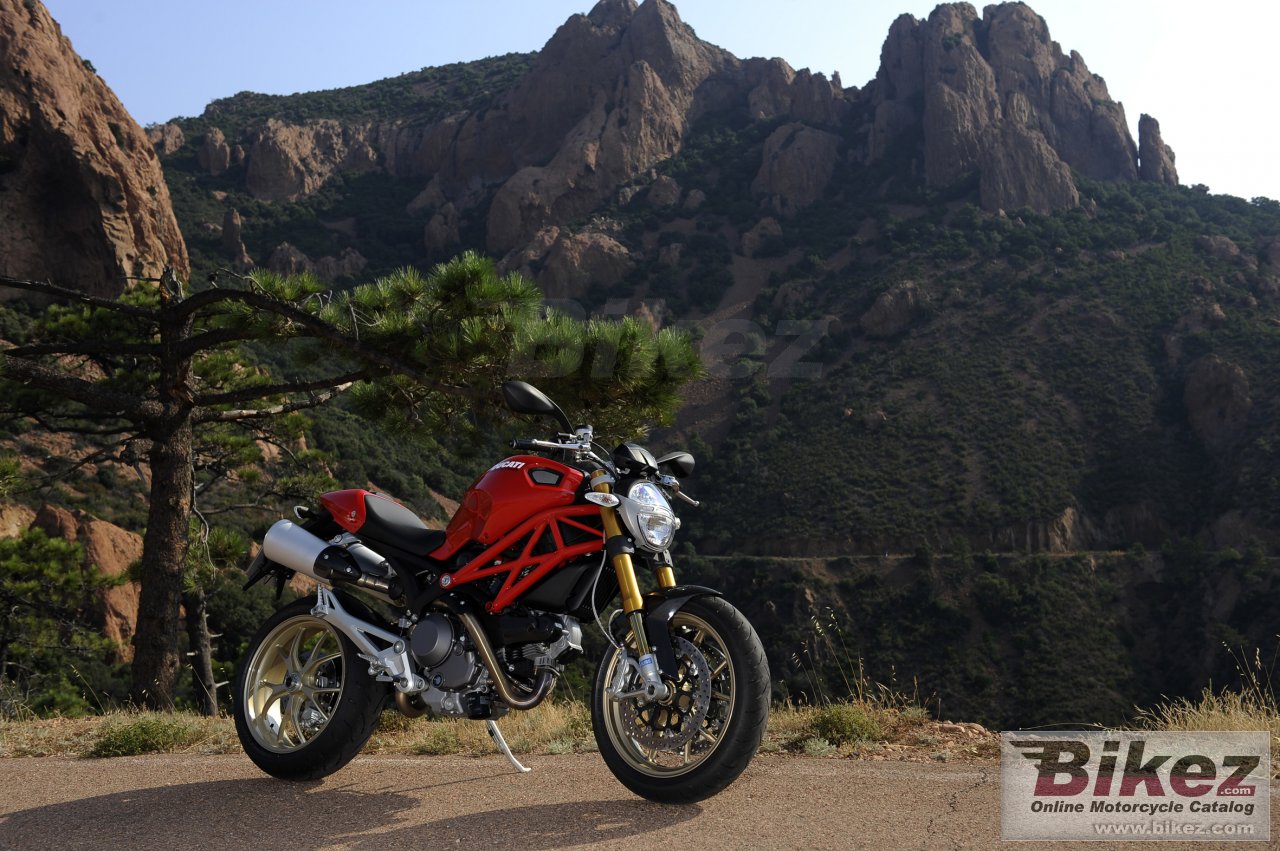 Ducati Monster 1100S