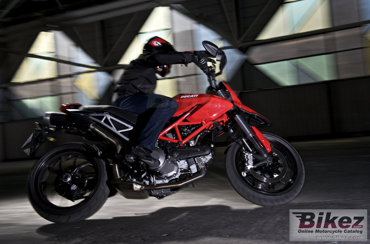 Ducati Hypermotard 796