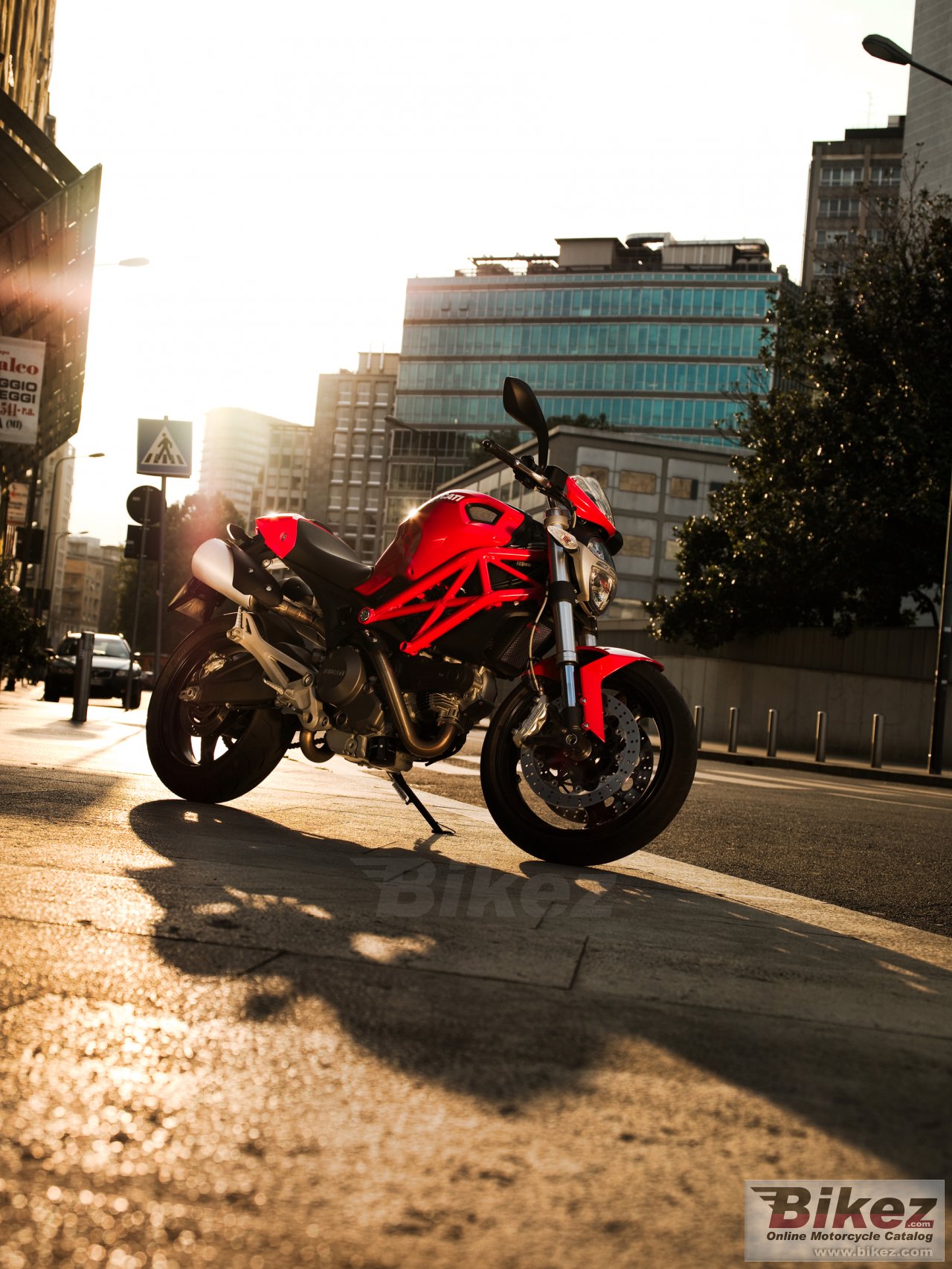 Ducati Monster 696