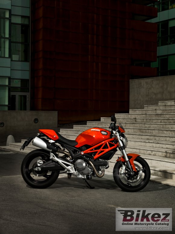 2010 Ducati Monster 696