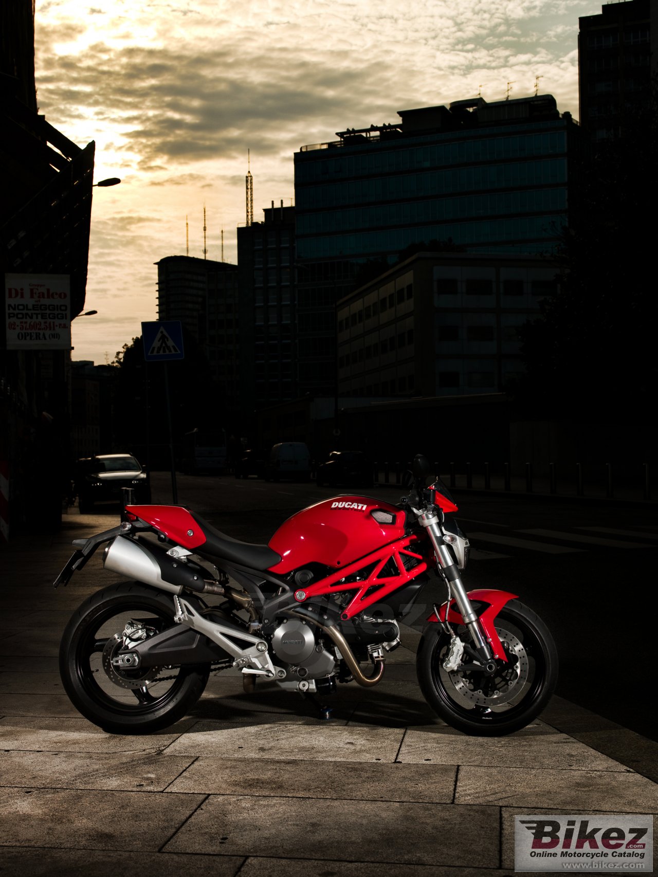 Ducati Monster 696