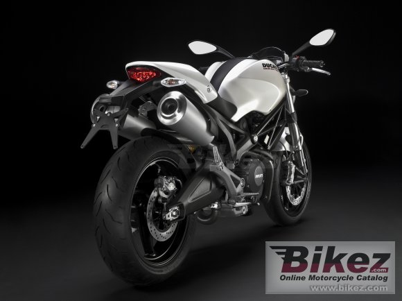 2010 Ducati Monster 696