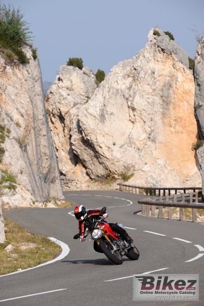2010 Ducati Monster 1100 S