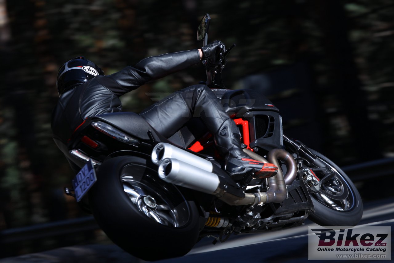 Ducati Diavel Carbon